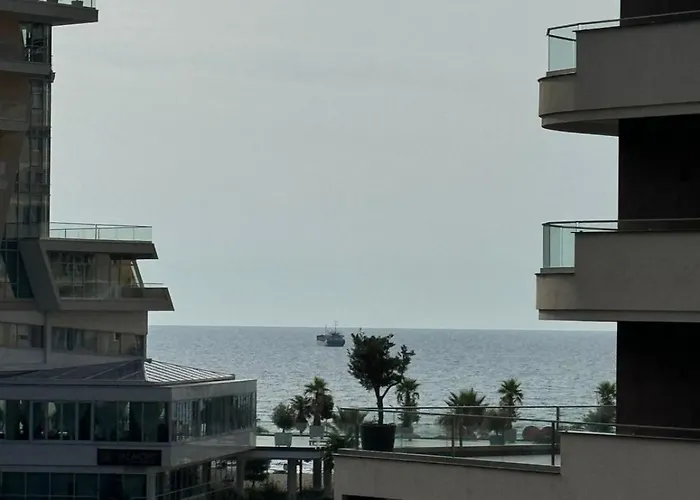Aldo Apartments